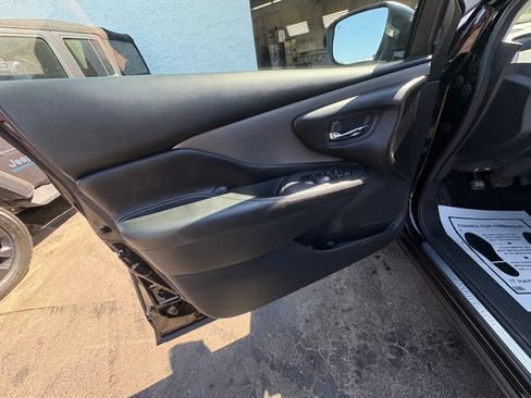 Used 2024 Nissan Murano SV AWD/4WD image 14