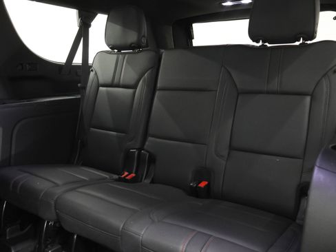 Used 2023 Chevrolet Suburban RST w/ Luxury Package AWD/4WD image 10