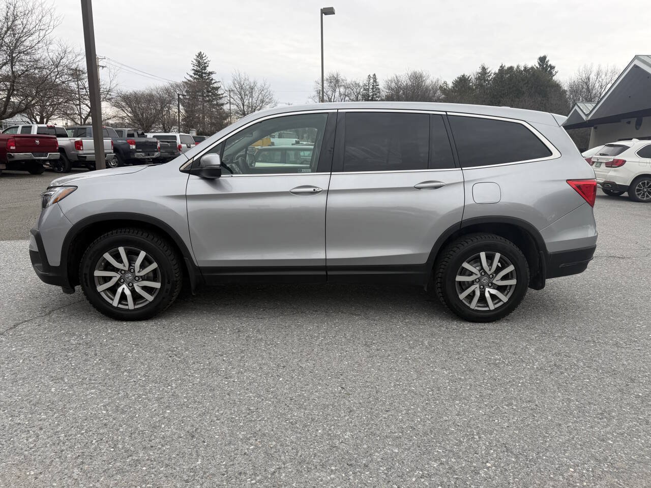 Used 2021 Honda Pilot EX image 2