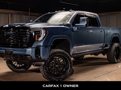 Used 2025 GMC Sierra 2500 Denali Ultimate image 5