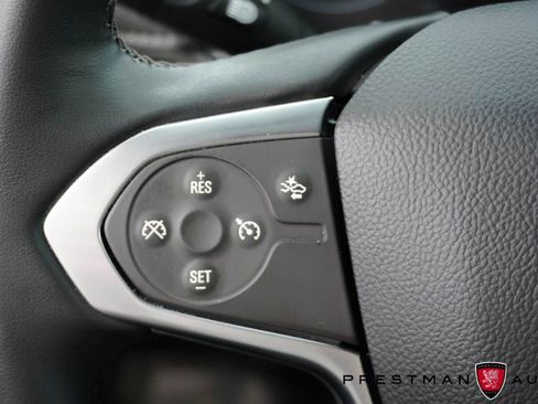 Used 2023 Chevrolet Traverse LT FWD image 28