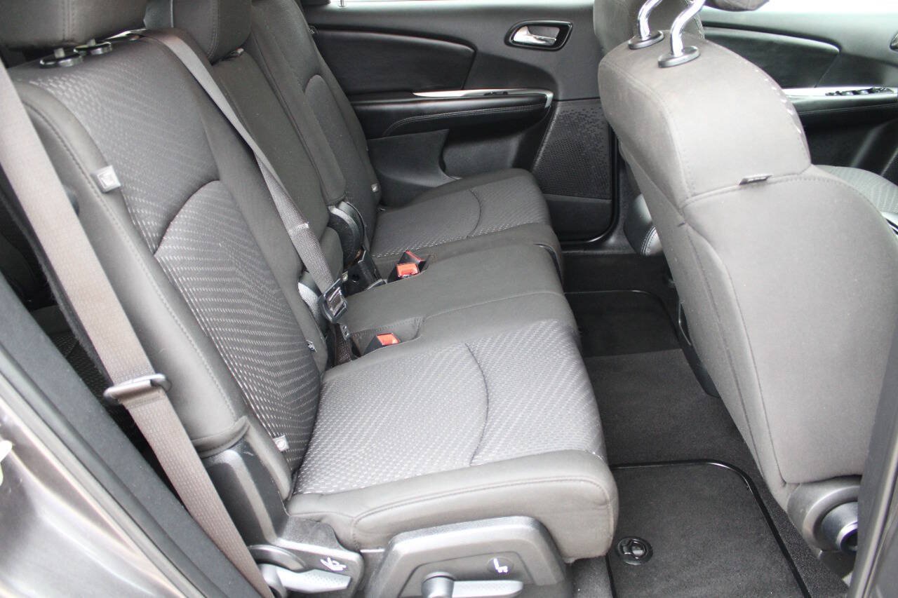 Used 2019 Dodge Journey SE FWD image 6