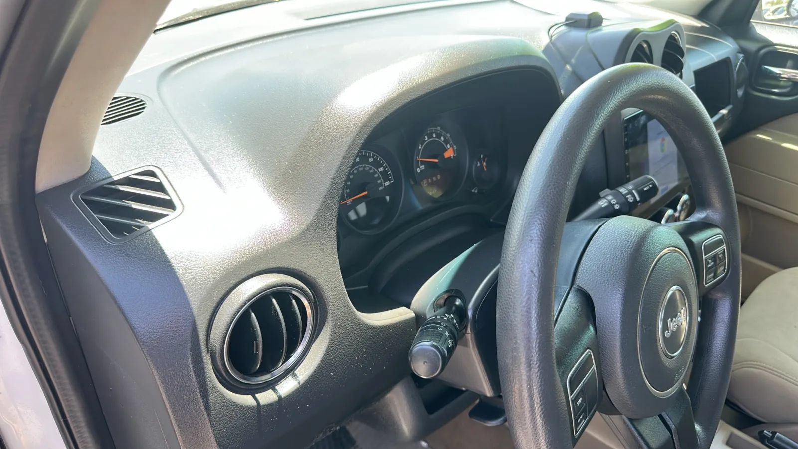 Used 2015 Jeep Patriot Sport FWD image 28