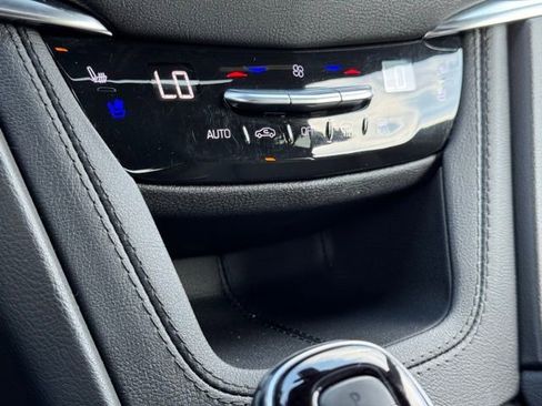 Certified 2023 Cadillac XT5 Sportv w/ Technology Package image 34