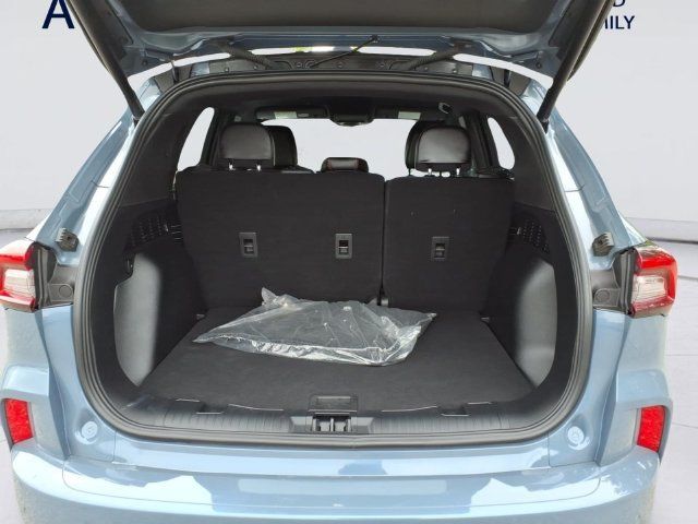 Certified 2024 Ford Escape ST-Line w/ Tech Pack #1 AWD/4WD image 8