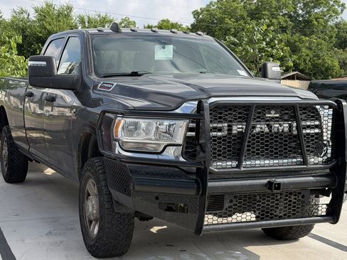 Used 2024 RAM 2500 Tradesman w/ Chrome Appearance Group AWD/4WD image 3