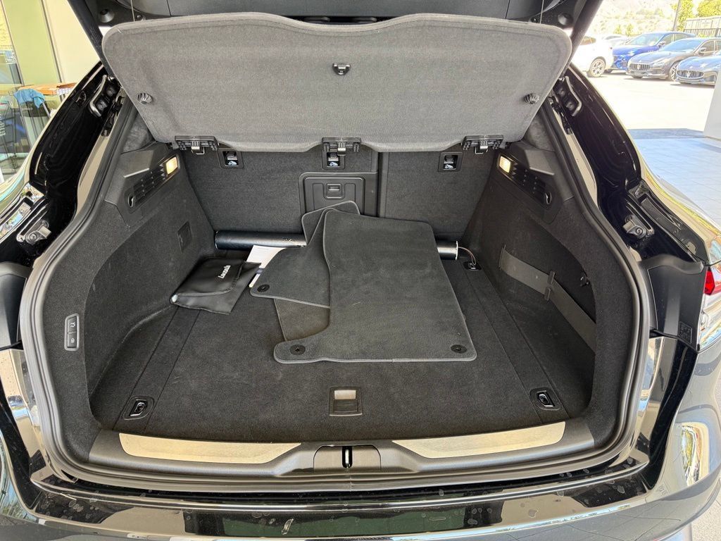 Certified 2023 Maserati Levante Modena AWD/4WD image 23