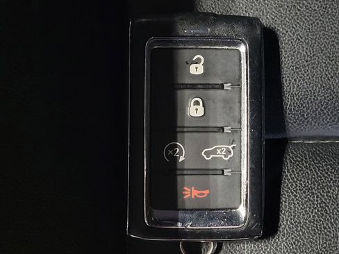 Used 2021 Jeep Grand Cherokee L Limited image 32