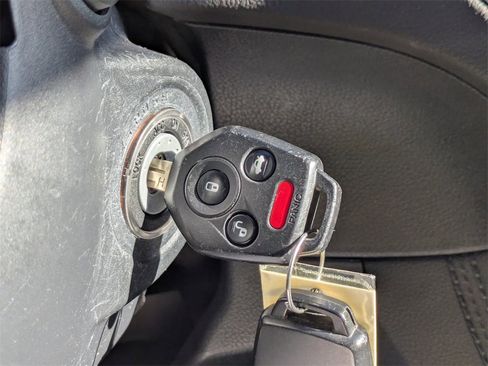 Used 2018 Subaru Crosstrek 2.0i Premium w/ Eyesight System image 32