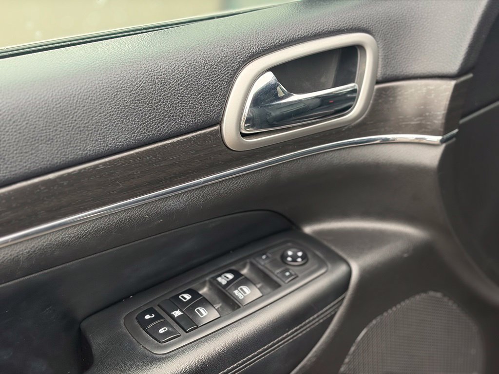 Used 2018 Jeep Grand Cherokee Limited AWD/4WD image 20