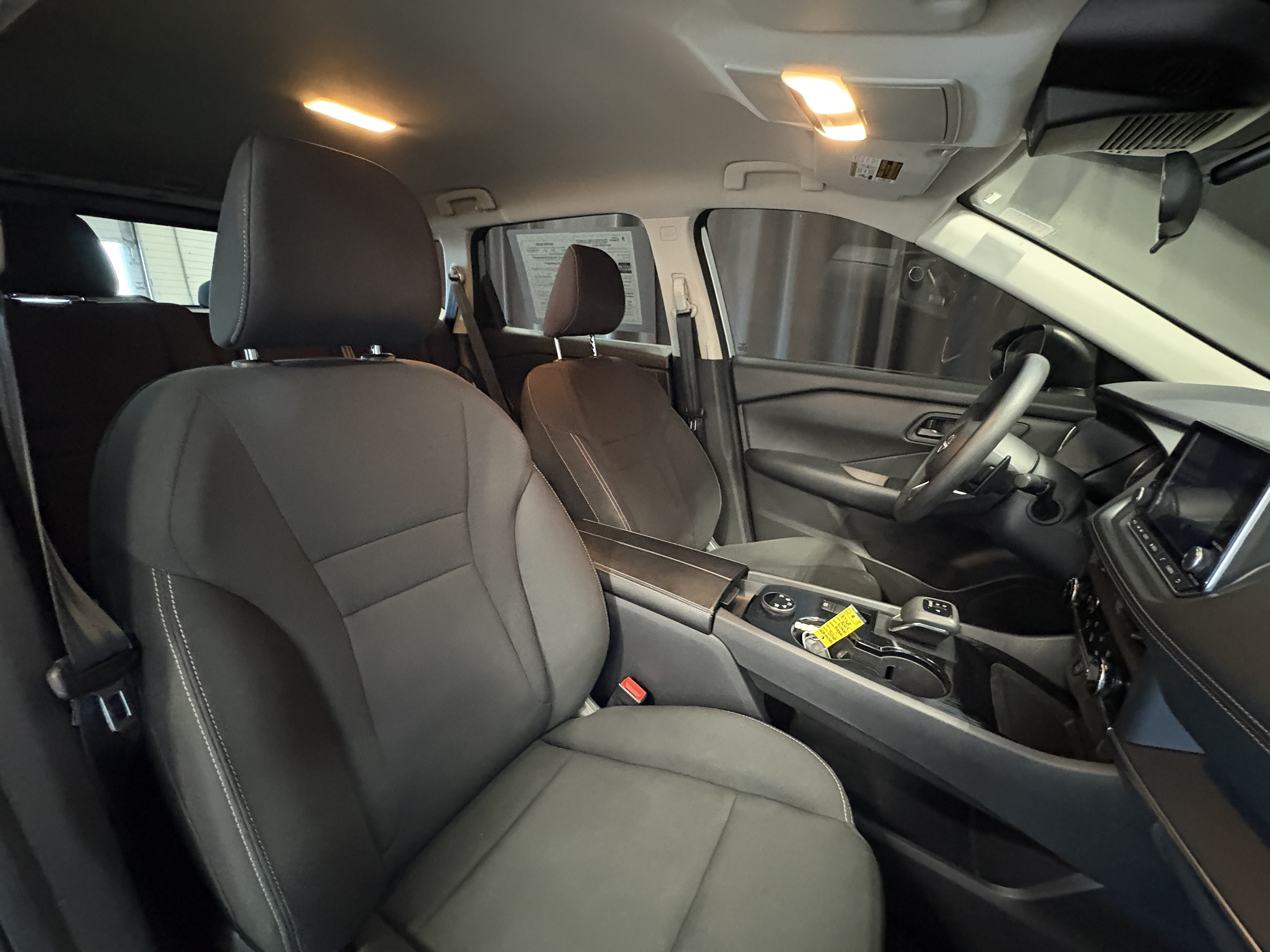 Used 2024 Nissan Rogue S AWD/4WD image 36
