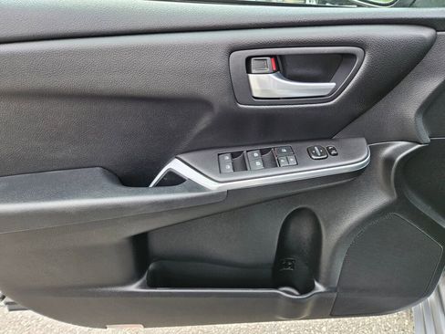 Used 2016 Toyota Camry LE image 16