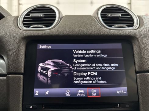 Used 2019 Porsche 718 Cayman RWD image 27