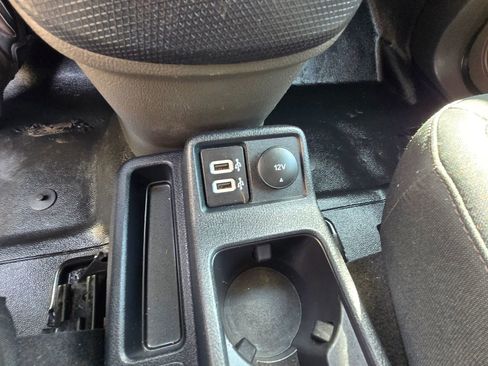 Used 2020 Ford Transit Connect XLT FWD image 8