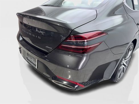 Used 2025 Genesis G70 2.5T image 18