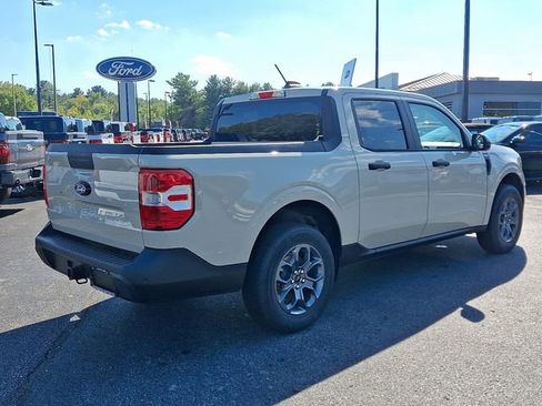 New 2025 Ford Maverick XLT w/ XLT Luxury Package FWD image 3