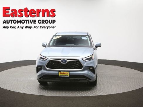 Used 2023 Toyota Highlander LE image 53