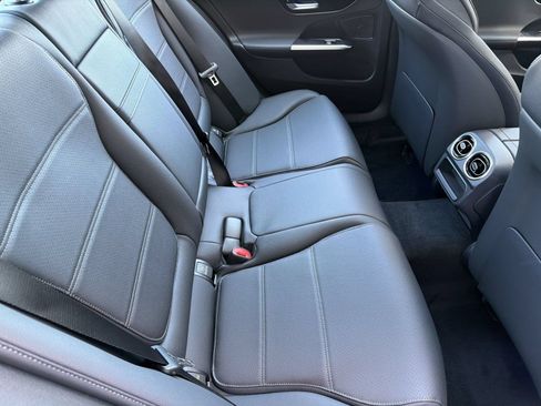 Used 2026 Mercedes-Benz C 300 Sedan image 29