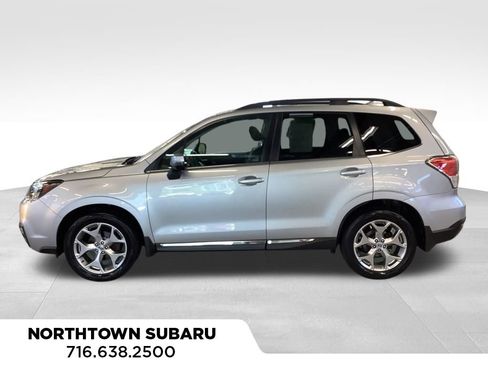 Used 2018 Subaru Forester 2.5i Touring AWD/4WD image 2