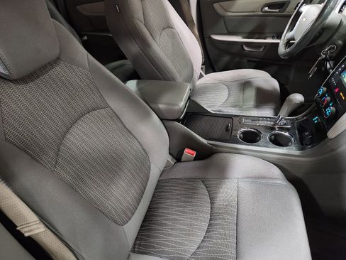 Used 2017 Chevrolet Traverse LT FWD image 31