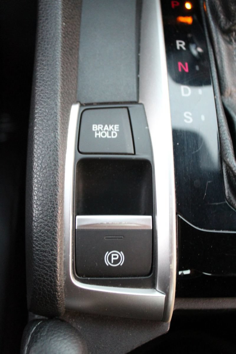 Used 2019 Honda Civic Sport image 22