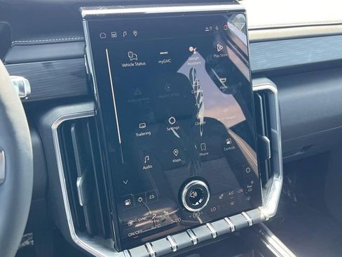 New 2025 GMC Acadia Elevation image 16