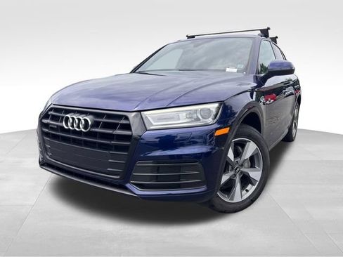 Used 2020 Audi Q5 2.0T Premium w/ Titanium Sport Package AWD/4WD image 9