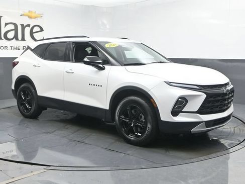 Used 2024 Chevrolet Blazer LT w/ Convenience Package FWD image 6
