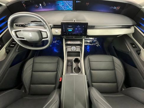 Used 2025 Lincoln Nautilus Premier AWD/4WD image 14