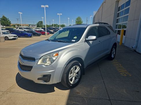 Used 2011 Chevrolet Equinox LT w/ Driver Convenience Package FWD image 4