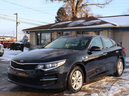 Used 2018 Kia Optima LX image 5