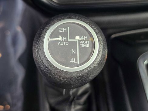 Used 2024 Jeep Wrangler Unlimited Sahara AWD/4WD image 33