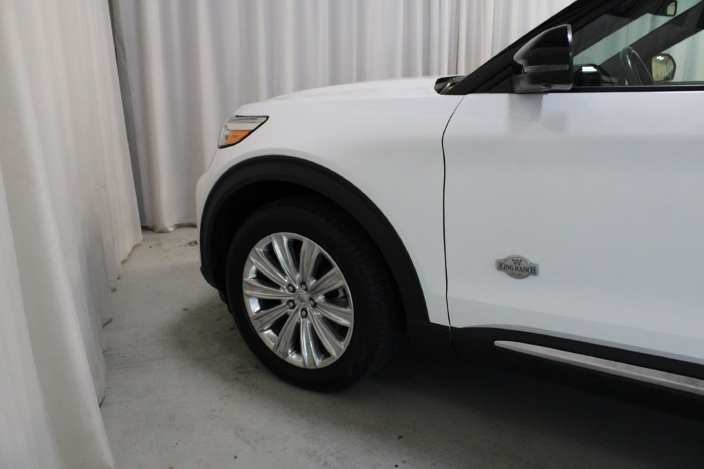 Used 2022 Ford Explorer King Ranch w/ Premium Technology Package RWD image 31