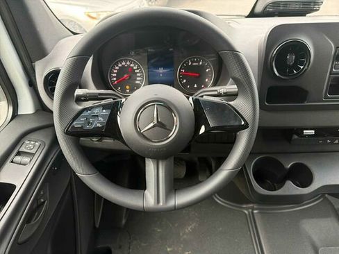New 2025 Mercedes-Benz Sprinter 2500 image 13