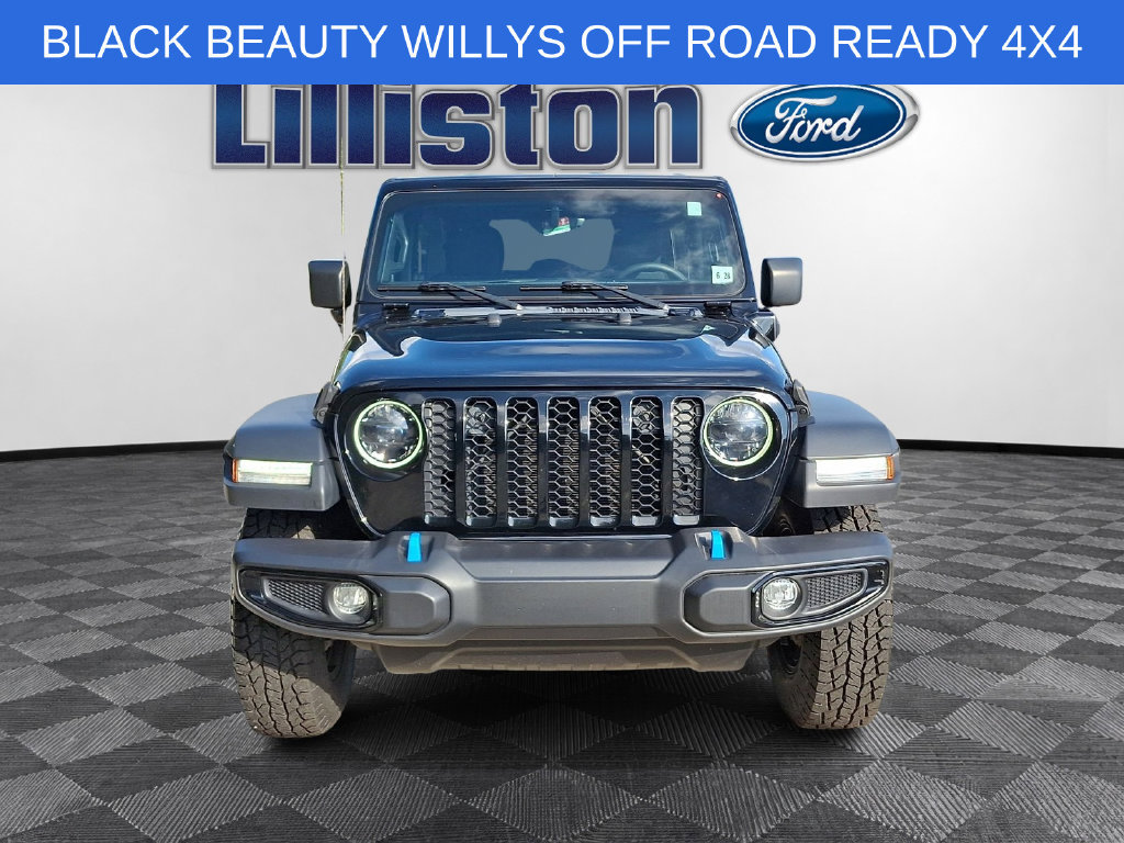Used 2023 Jeep Wrangler Unlimited w/ 8.4" Radio Group AWD/4WD image 2