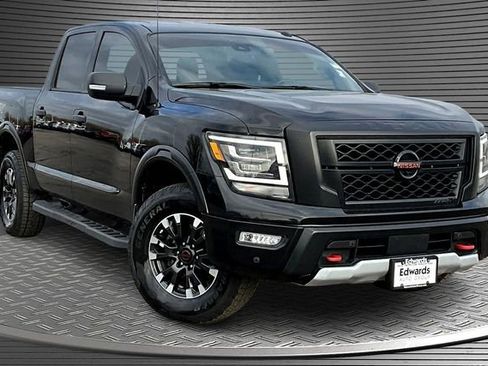 Used 2020 Nissan Titan PRO-4X w/ Pro-4x Convenience Package image 3