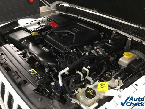 Used 2018 Jeep Wrangler Unlimited Rubicon AWD/4WD image 46