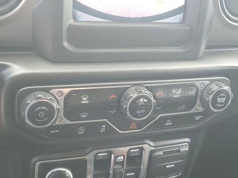 Used 2021 Jeep Wrangler Unlimited Sport AWD/4WD image 19