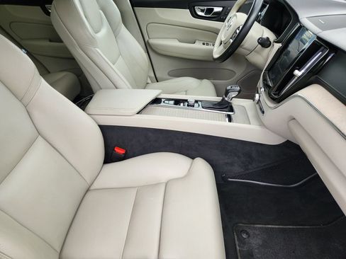Used 2019 Volvo XC60 T5 Inscription FWD image 13