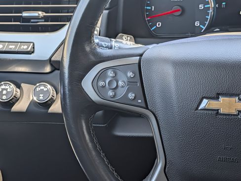 Used 2019 Chevrolet Suburban Premier AWD/4WD image 22