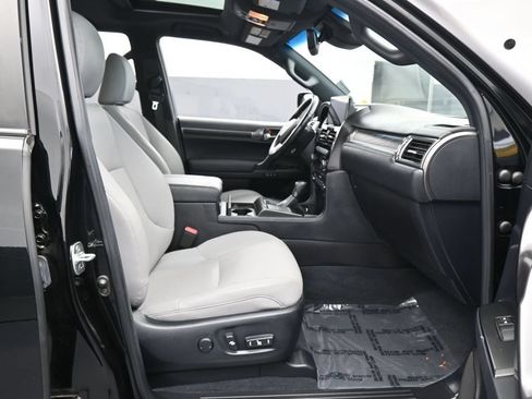 Used 2023 Lexus GX 460 w/ Black Line Special Edition AWD/4WD image 43