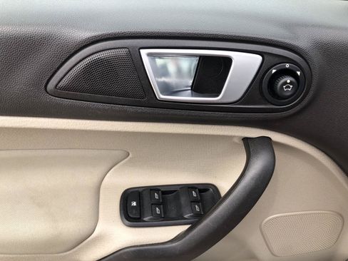 Used 2015 Ford Fiesta SE FWD image 17