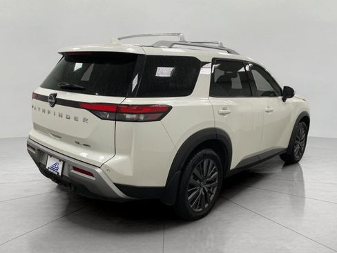 Used 2022 Nissan Pathfinder SL w/ SL Premium Package AWD/4WD image 4