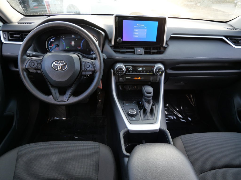 Certified 2025 Toyota RAV4 LE AWD/4WD image 13