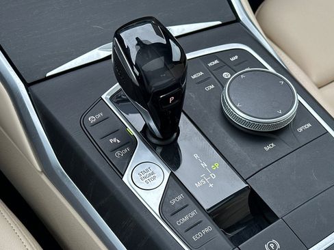 Used 2021 BMW 330i xDrive 330i xDrive w/ Premium Package image 21