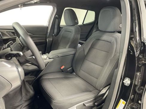 Used 2026 Chevrolet Equinox EV LT FWD image 11
