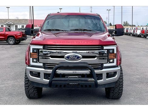 Used 2017 Ford F250 Lariat w/ Lariat Value Package AWD/4WD image 3
