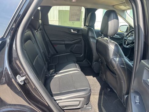 Used 2024 Ford Escape Platinum AWD/4WD image 28