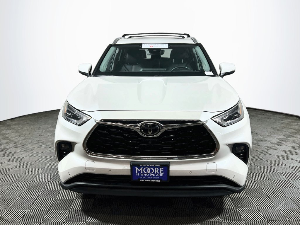 Certified 2021 Toyota Highlander Limited AWD/4WD image 2