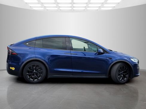 Used 2022 Tesla Model X AWD/4WD image 3